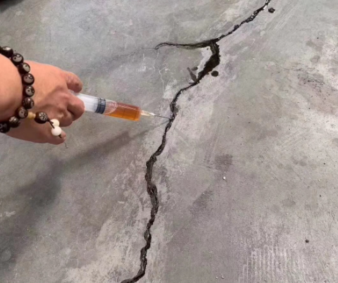 平陆混凝土裂缝修补技术详解​